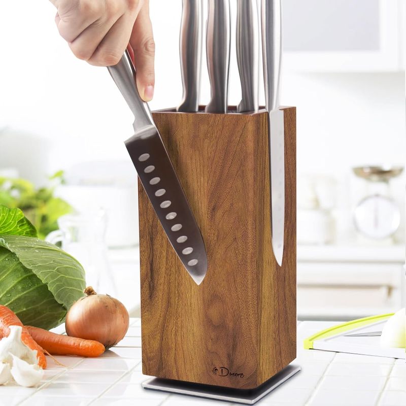Dispositivo per il taglio del coltello magnetico di grande capacità per il piano della cucina